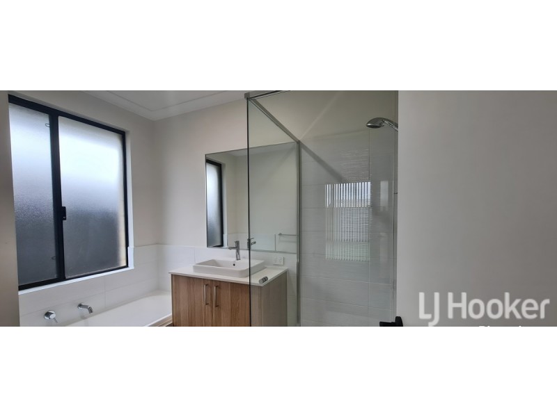 54 Huntington Street, Madora Bay WA 6210