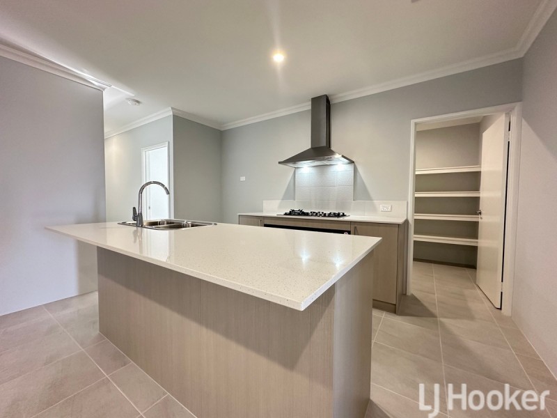 13 Lauderdale Road, Madora Bay WA 6210