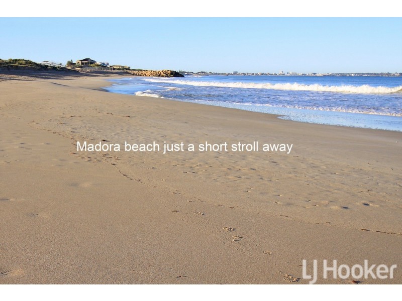 13 Lauderdale Road, Madora Bay WA 6210