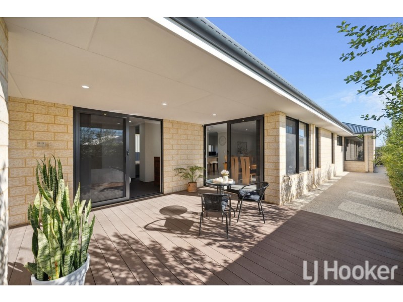 16 Picton Place, Lakelands WA 6180