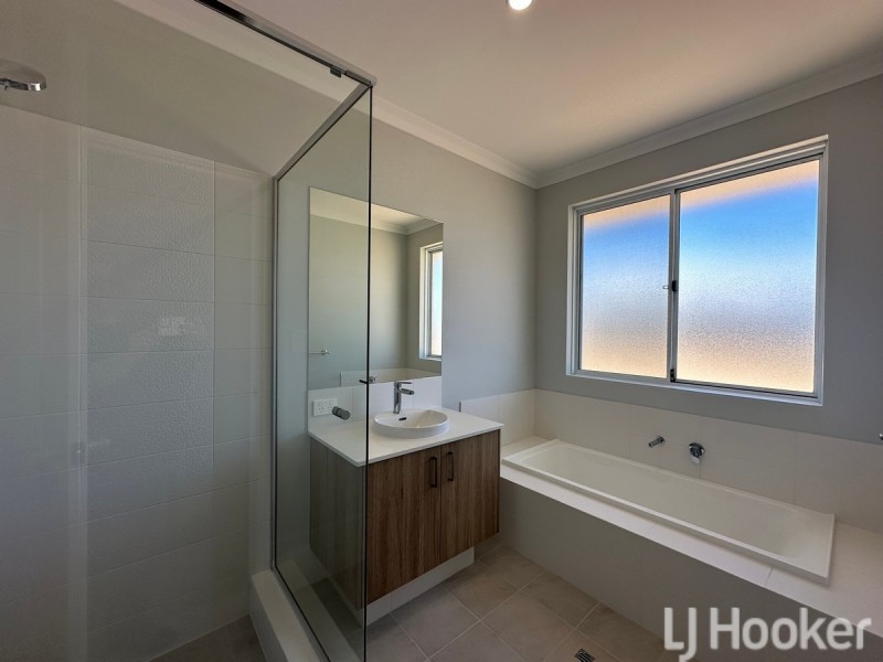 14 Moonlight Street, Madora Bay WA 6210
