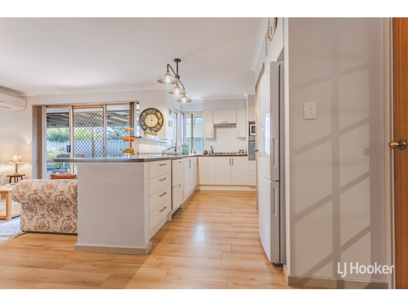 17 Lilac Green, Halls Head WA 6210