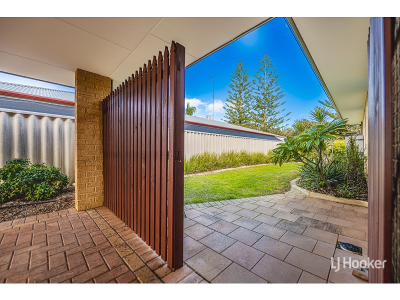 17 Lilac Green, Halls Head WA 6210