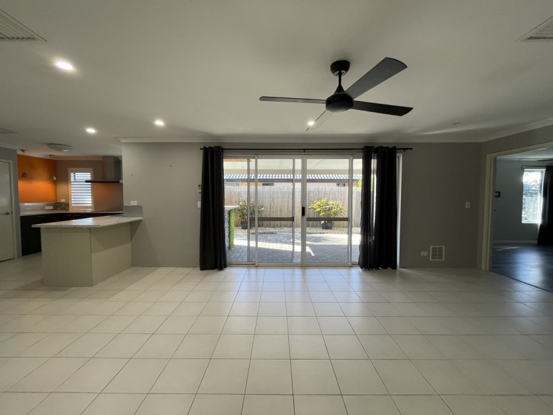 4 Yellin Way, Wannanup WA 6210