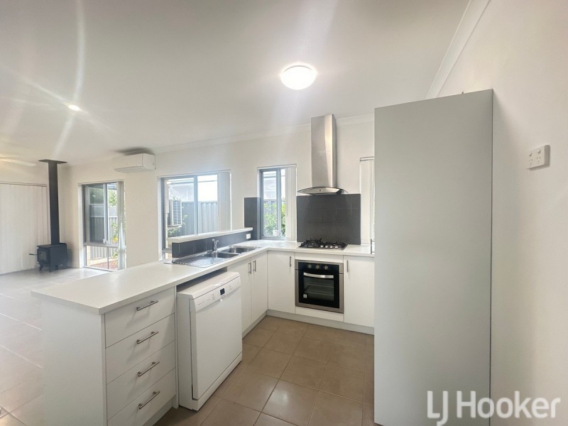 34 Whimbrel Crescent, Coodanup WA 6210