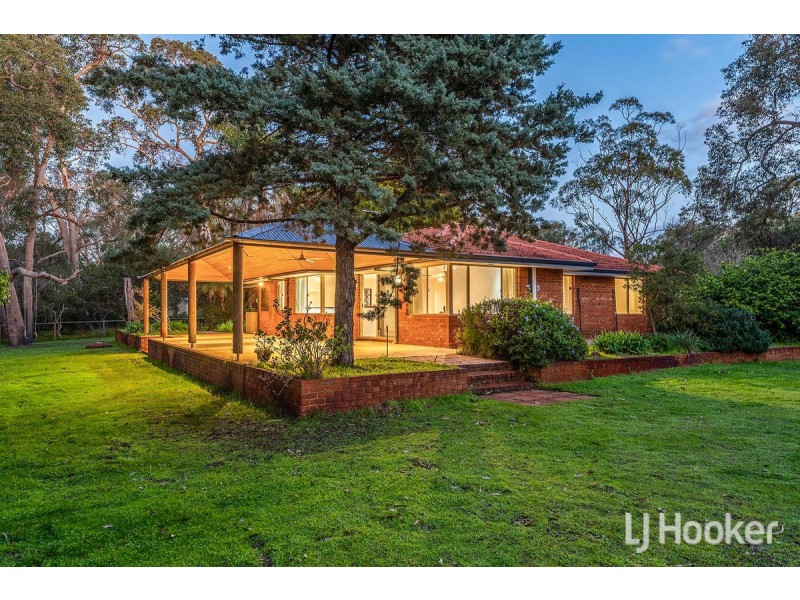 18 Crescent Drive, Bouvard WA 6211