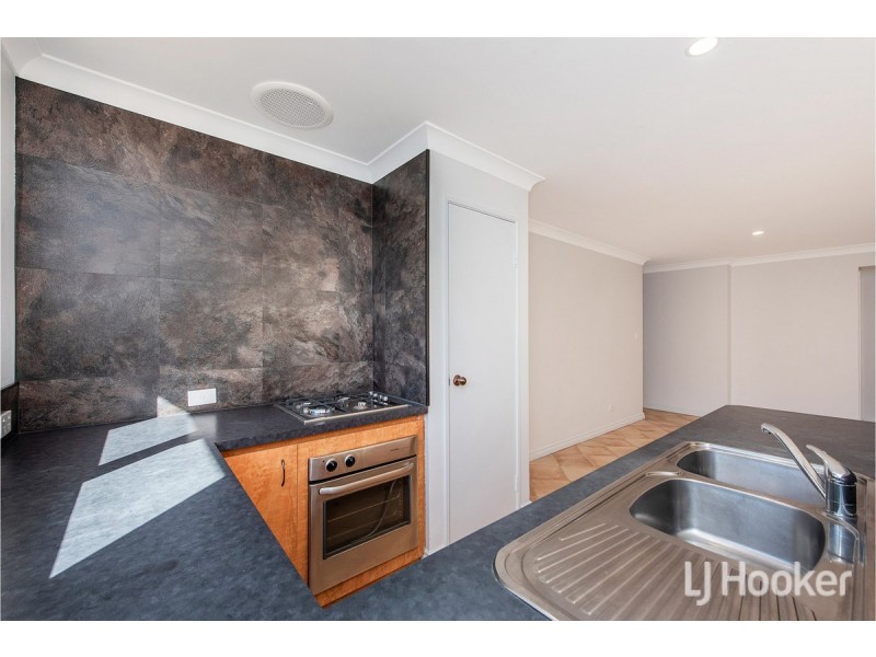 130 Challenger Avenue, Parmelia WA 6167