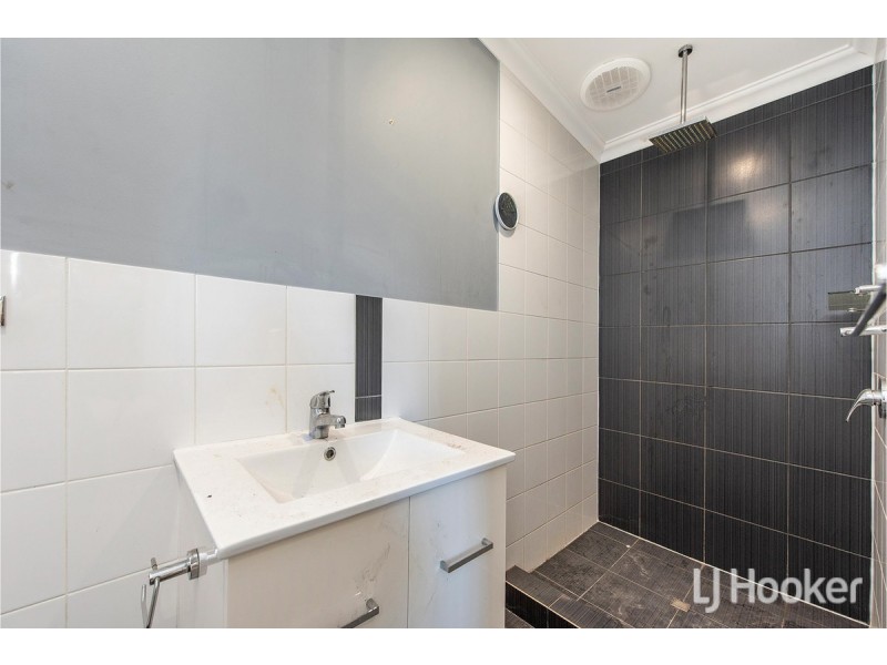 130 Challenger Avenue, Parmelia WA 6167