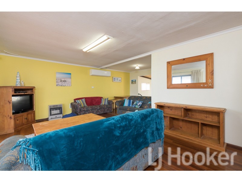 8 Ormsby Terrace, San Remo WA 6210