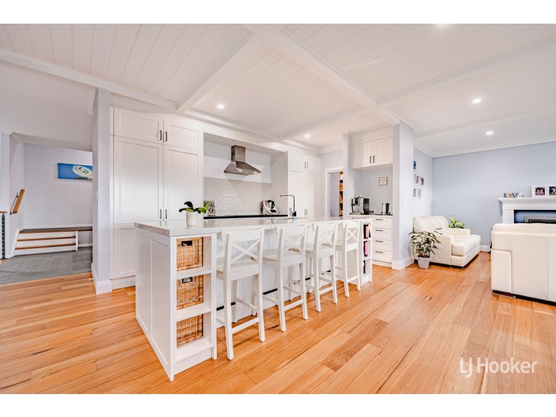 23 Treasure Road, Singleton WA 6175