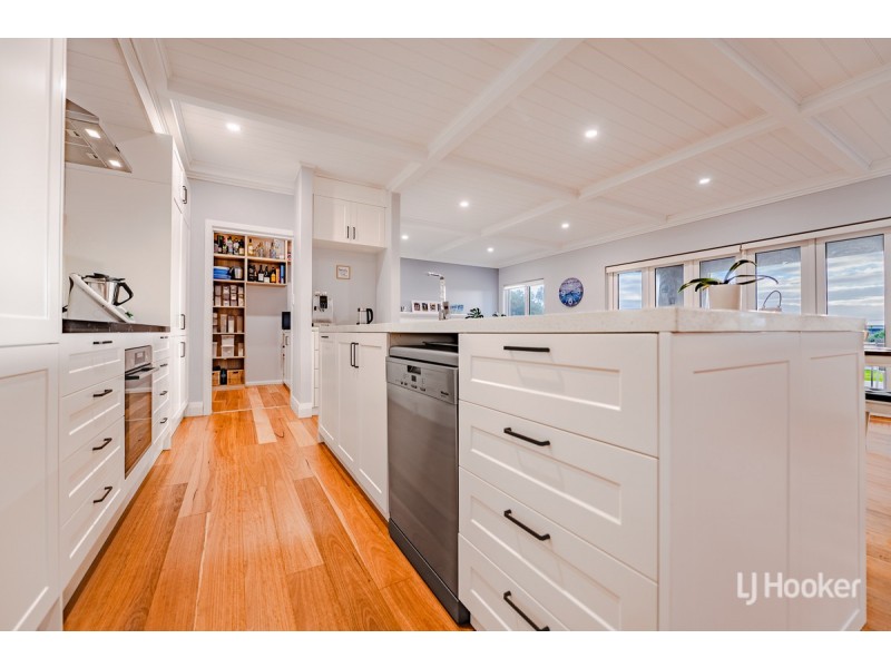 23 Treasure Road, Singleton WA 6175
