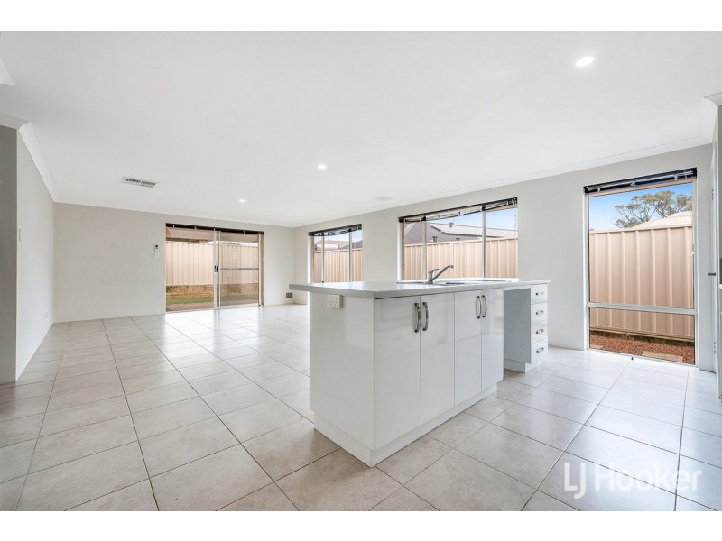 57 Pinehurst Loop, Meadow Springs WA 6210