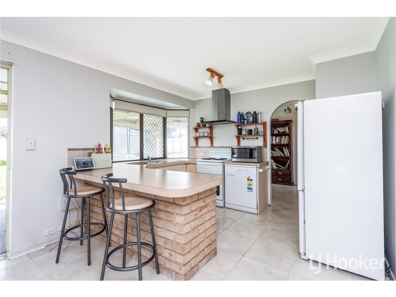 18 Dundas Place, Greenfields WA 6210