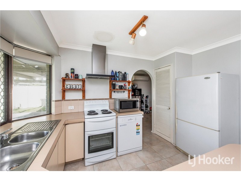 18 Dundas Place, Greenfields WA 6210