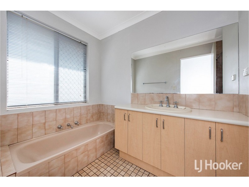 18 Dundas Place, Greenfields WA 6210