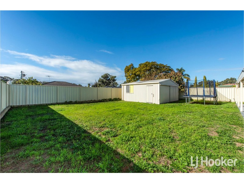 18 Dundas Place, Greenfields WA 6210