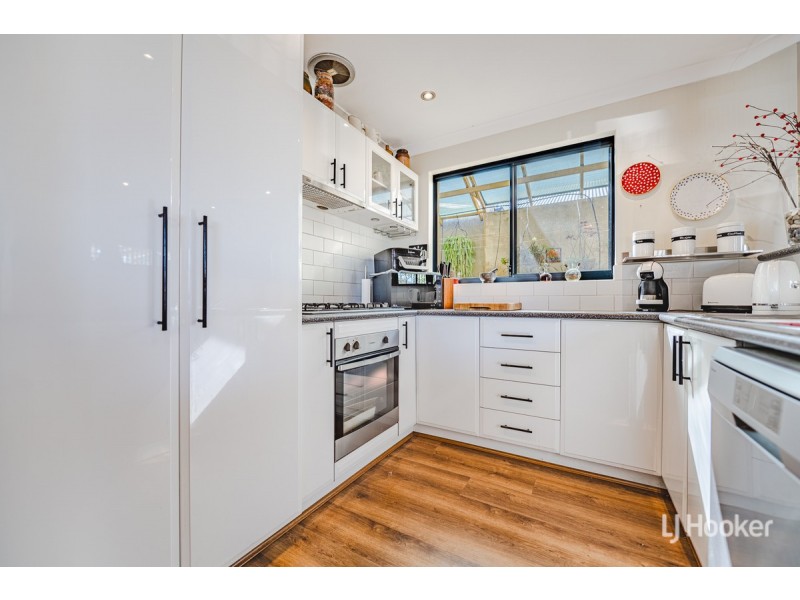 9/185 Oakmont Avenue, Meadow Springs WA 6210