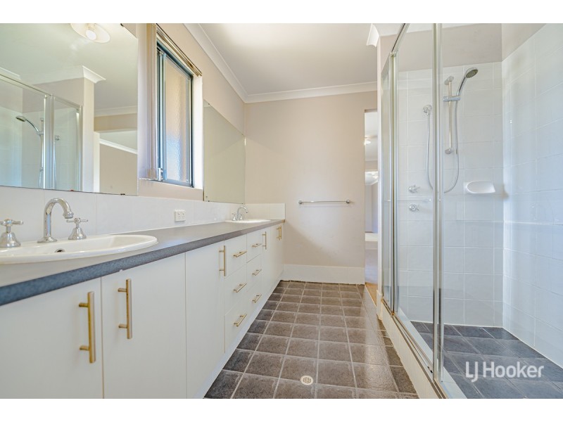 29 Still Meadow Turn, Meadow Springs WA 6210