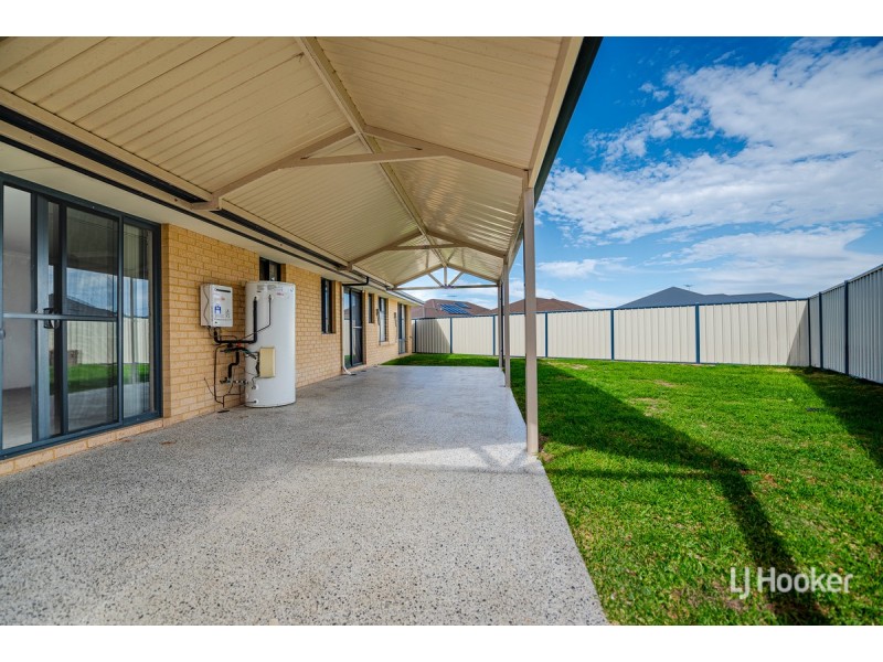 29 Still Meadow Turn, Meadow Springs WA 6210