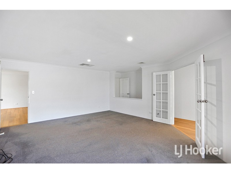 11 Kestrel Close, Halls Head WA 6210