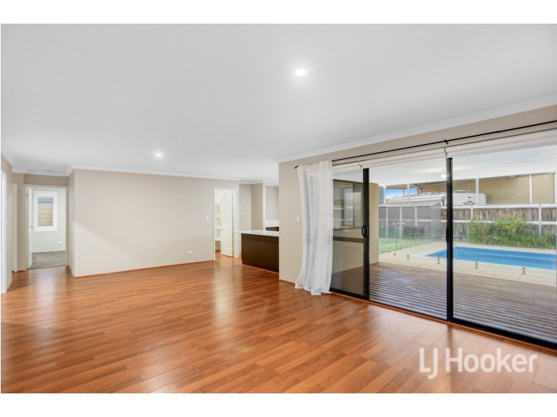 44 Carissa Turn, Halls Head WA 6210