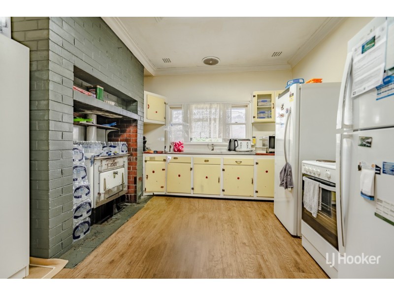 136 Banksia Terrace, South Yunderup WA 6208