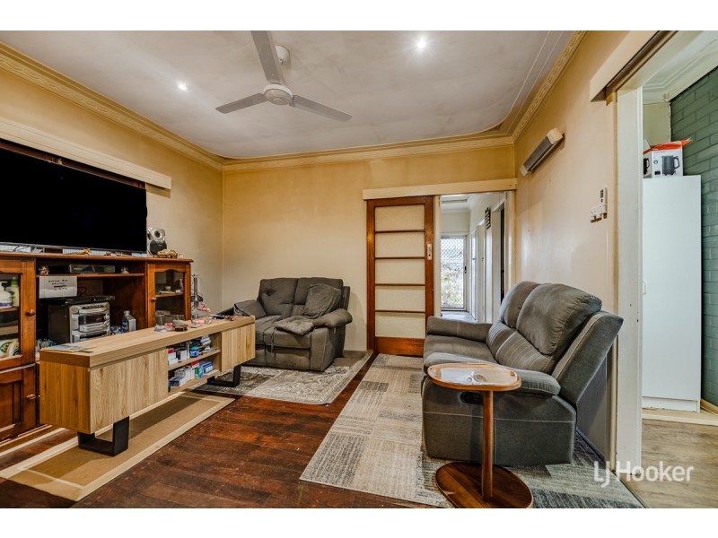 136 Banksia Terrace, South Yunderup WA 6208