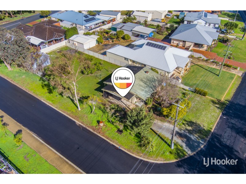 136 Banksia Terrace, South Yunderup WA 6208