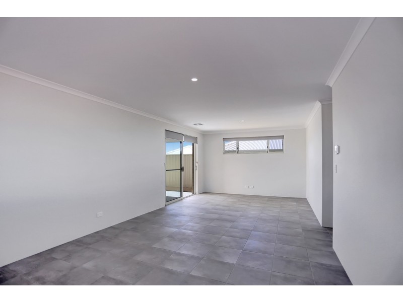 7 Woodstock Avenue, Dawesville WA 6211