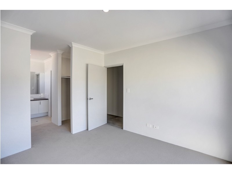 7 Woodstock Avenue, Dawesville WA 6211