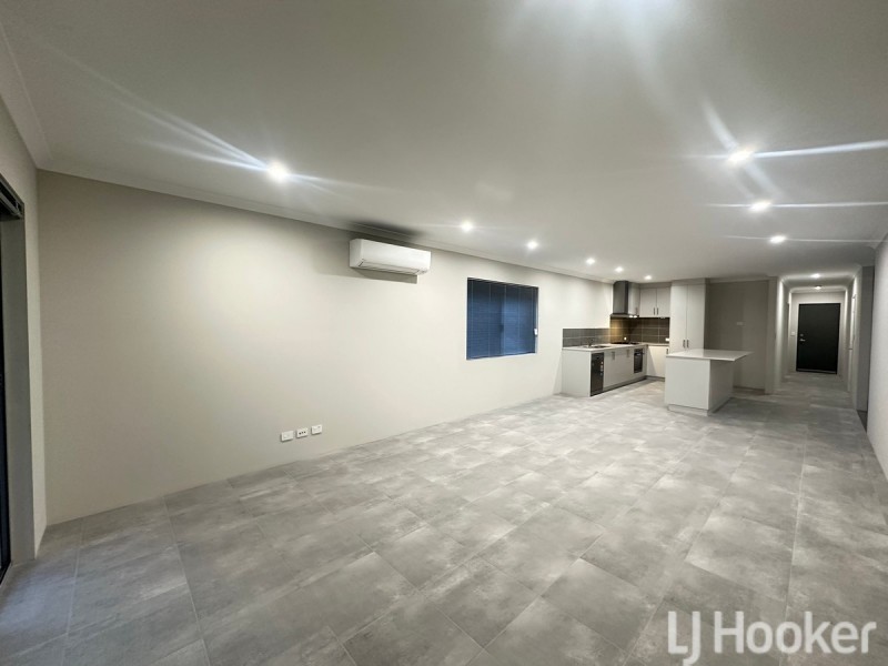 256 Badgerup Avenue, Lakelands WA 6180