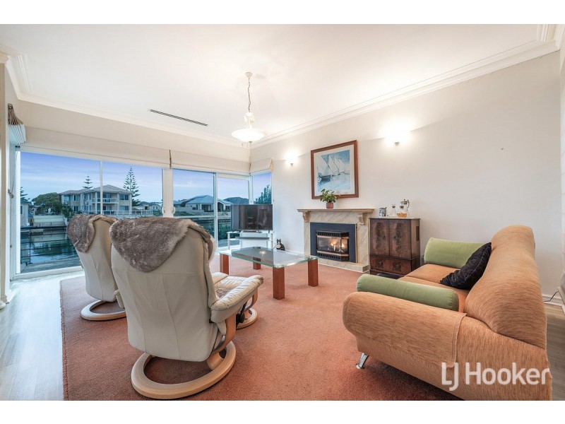 11 Voyager Close, Wannanup WA 6210