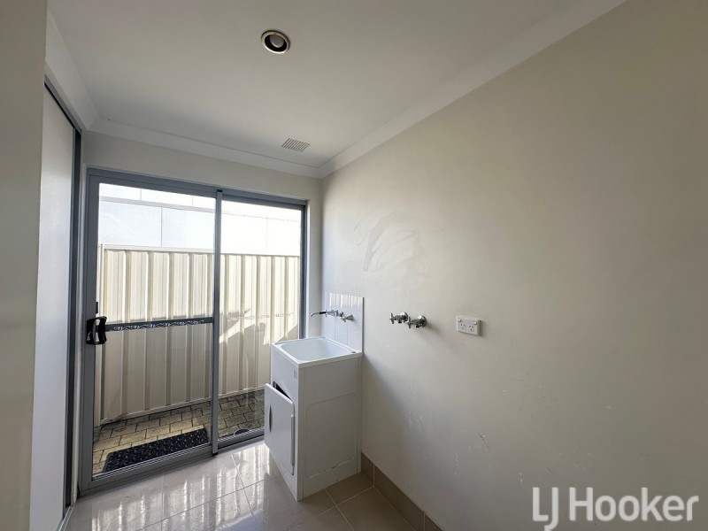 1/12 Day Road, Mandurah WA 6210