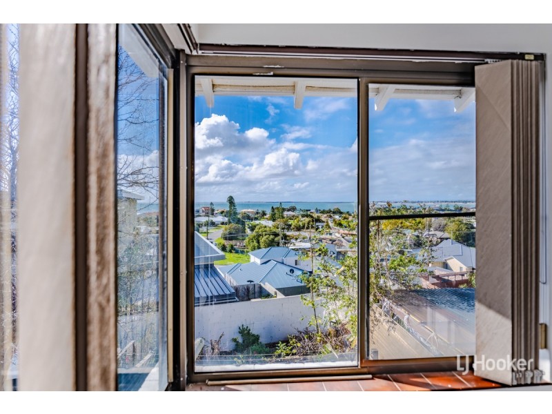20/35B Halls Head Parade, Halls Head WA 6210