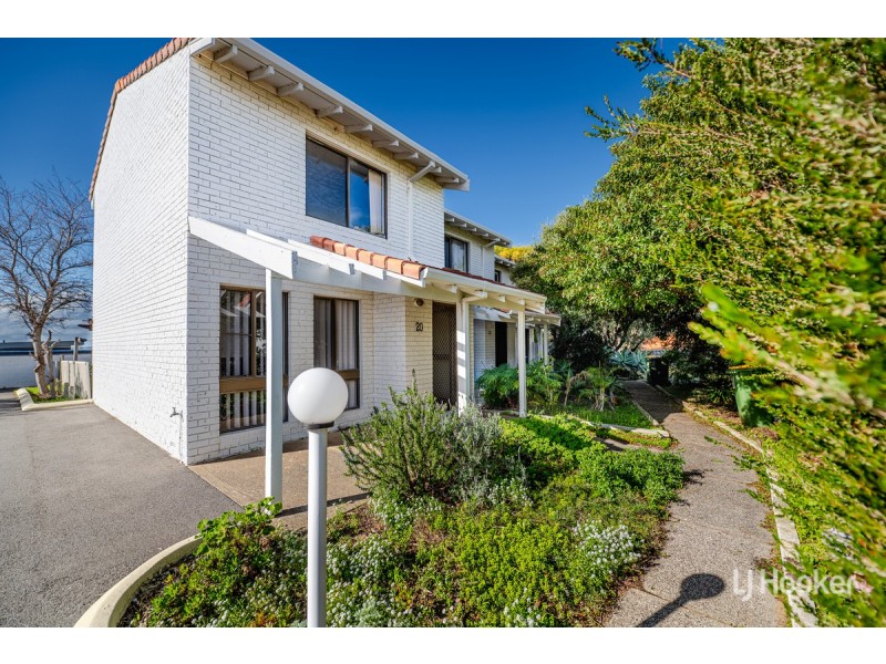20/35B Halls Head Parade, Halls Head WA 6210