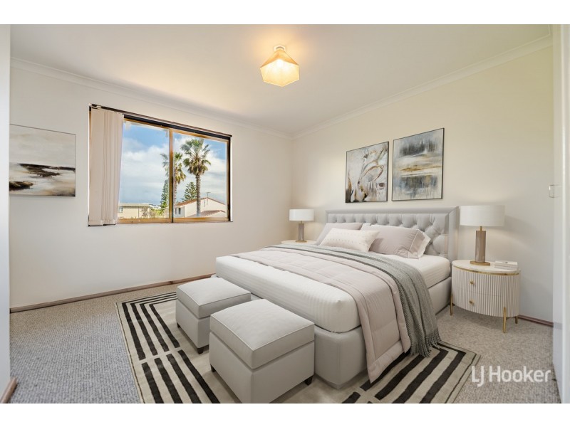 20/35B Halls Head Parade, Halls Head WA 6210