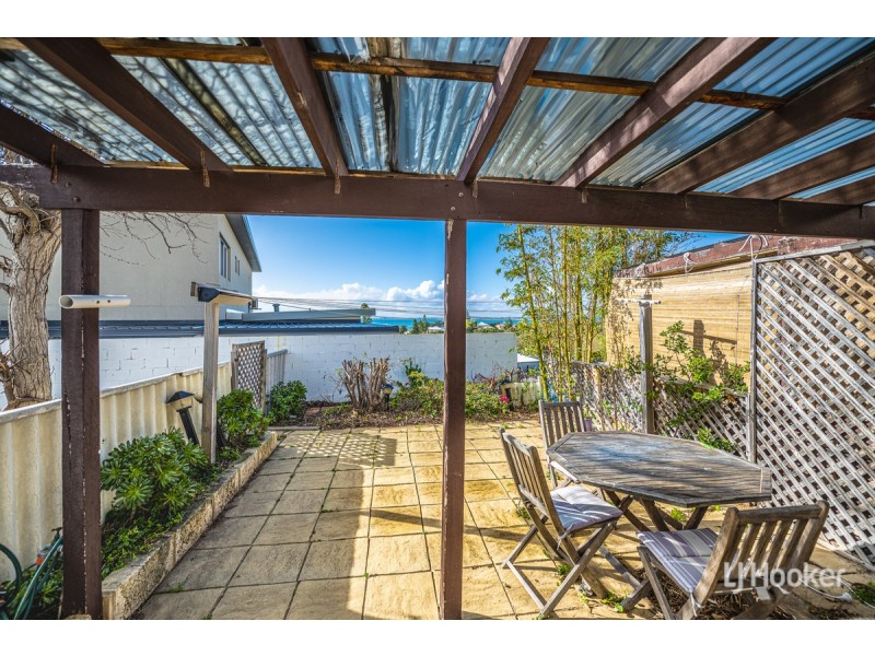 20/35B Halls Head Parade, Halls Head WA 6210