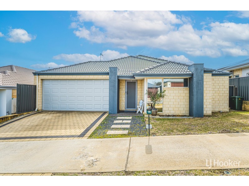 27 Moonee Street, Lakelands WA 6180