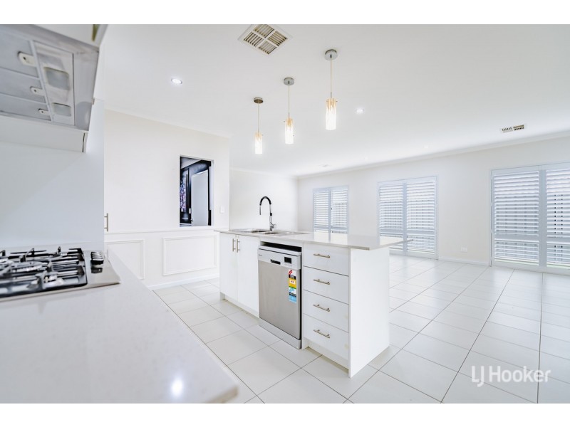 27 Moonee Street, Lakelands WA 6180