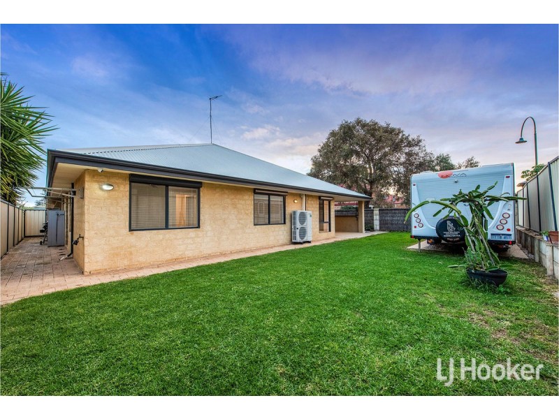 39 Mariners Cove Drive, Dudley Park WA 6210