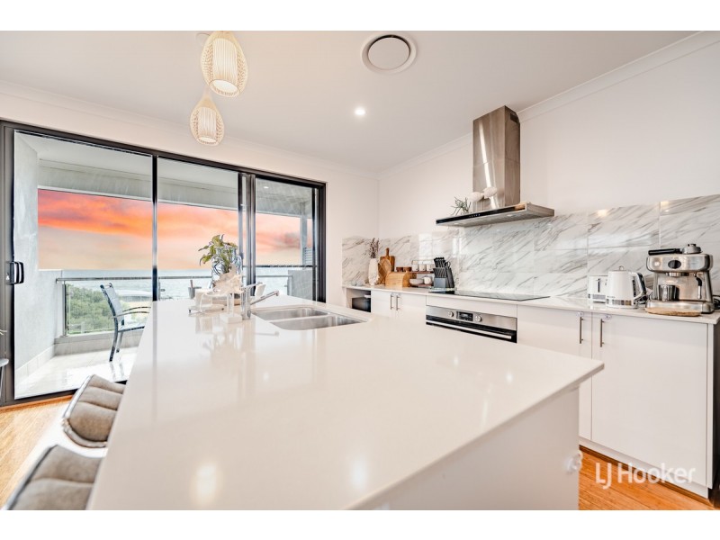 34 Acerosa Boulevard, Halls Head WA 6210