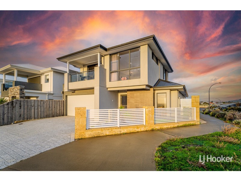 34 Acerosa Boulevard, Halls Head WA 6210