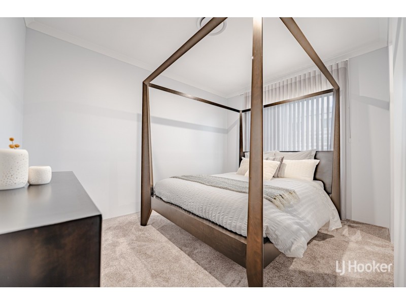 34 Acerosa Boulevard, Halls Head WA 6210