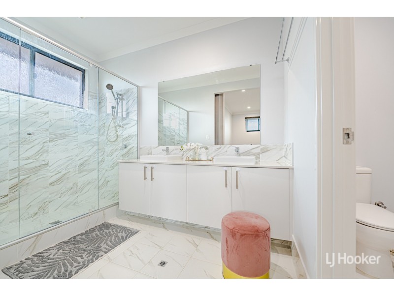 34 Acerosa Boulevard, Halls Head WA 6210