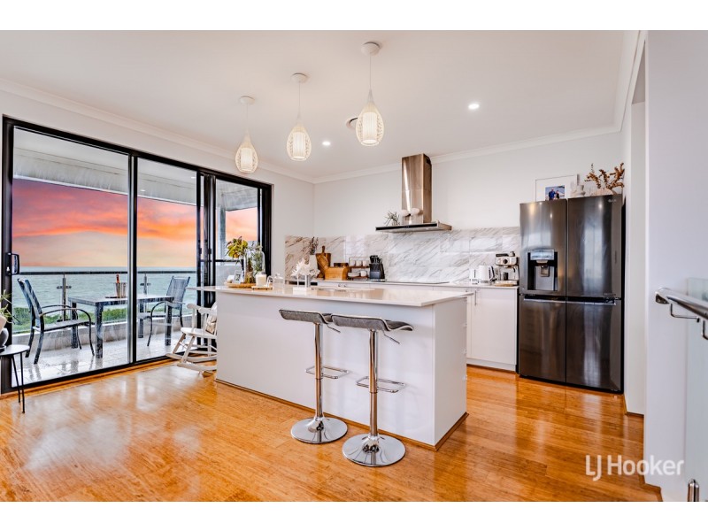 34 Acerosa Boulevard, Halls Head WA 6210