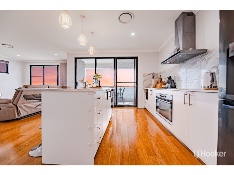 34 Acerosa Boulevard, Halls Head WA 6210