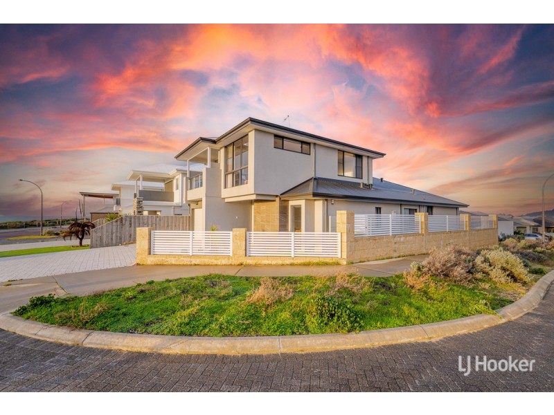 34 Acerosa Boulevard, Halls Head WA 6210