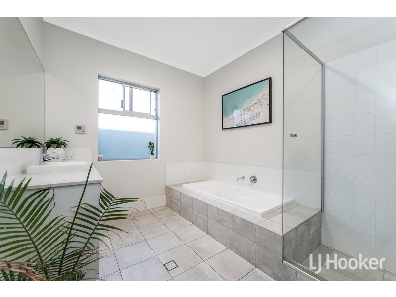 90 Cormorant Key, Wannanup WA 6210