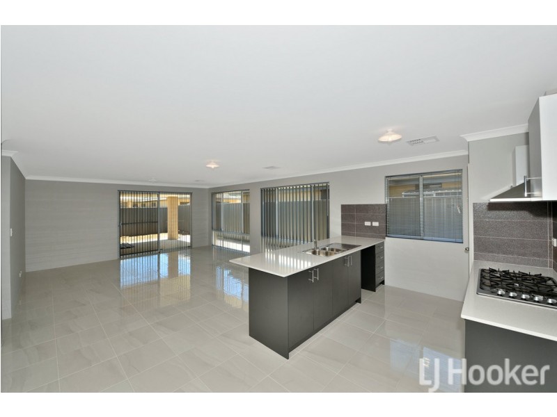 7 Scrubwren Way, Erskine WA 6210