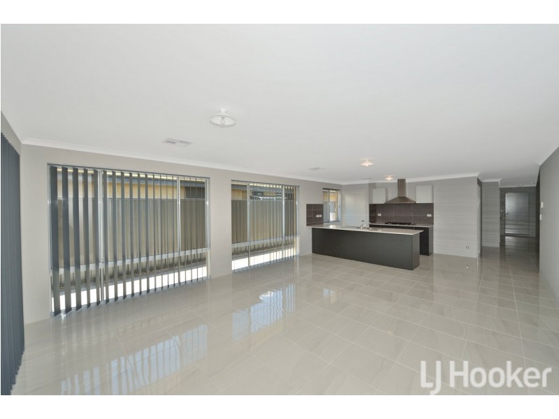 7 Scrubwren Way, Erskine WA 6210